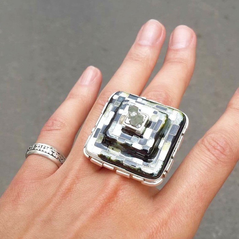 КОЛЬЦО "ГОРНЫЙ ХРУСТАЛЬ"
