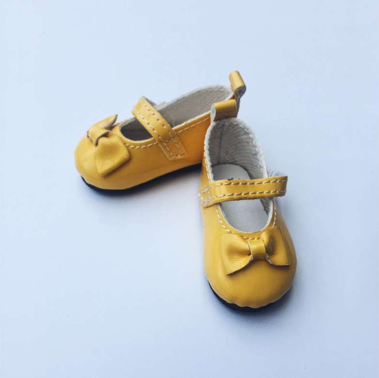 Patent yellow shoes