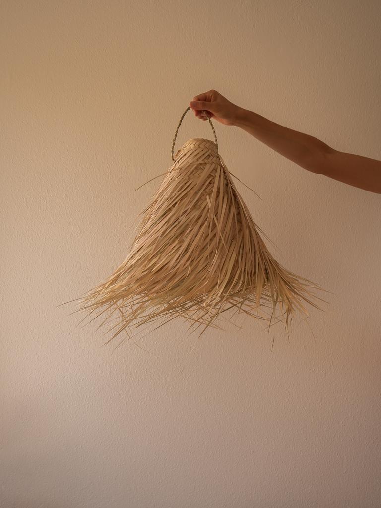 Маленький абажур из пальмовых листьев No3