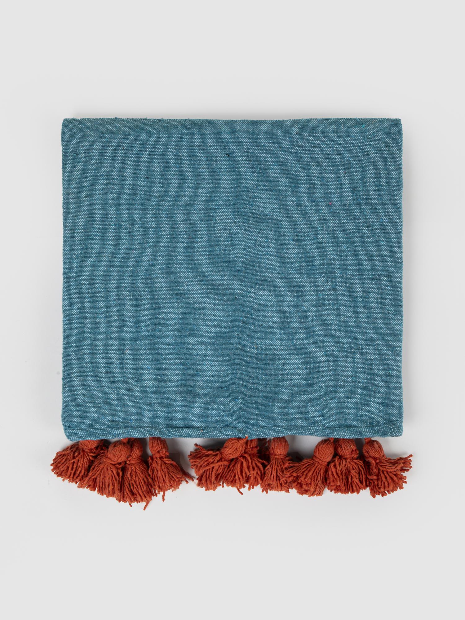 Марокканский плед с помпонами Nomad Chic "Blupop"