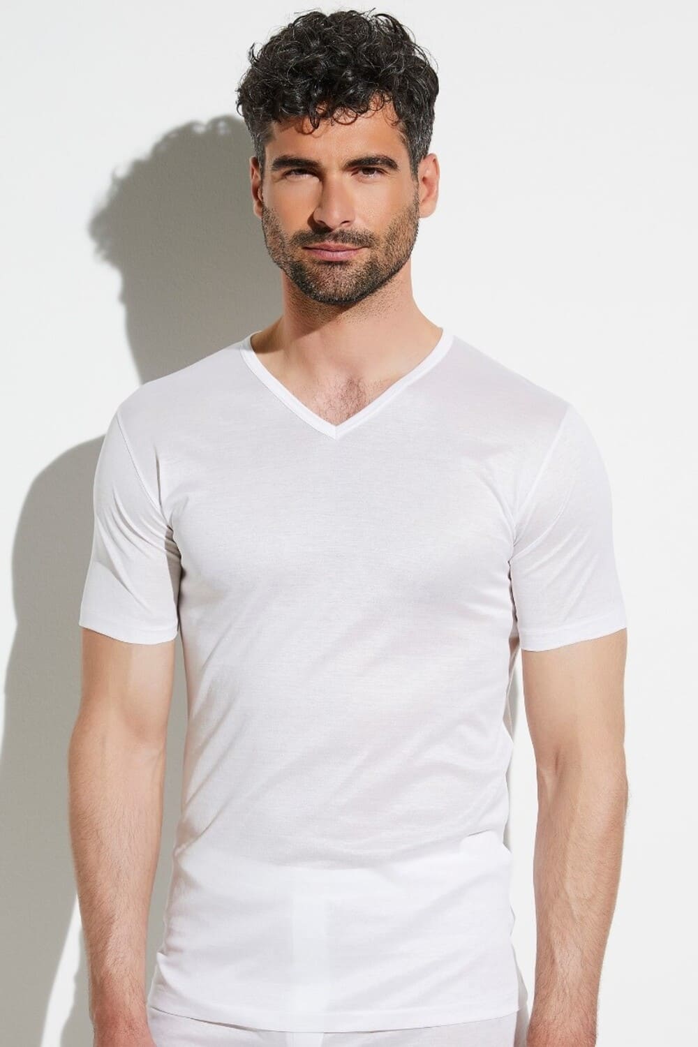 Мужская футболка с V-образным вырезом из мерсеризованного хлопка Zimmerli 252 8122