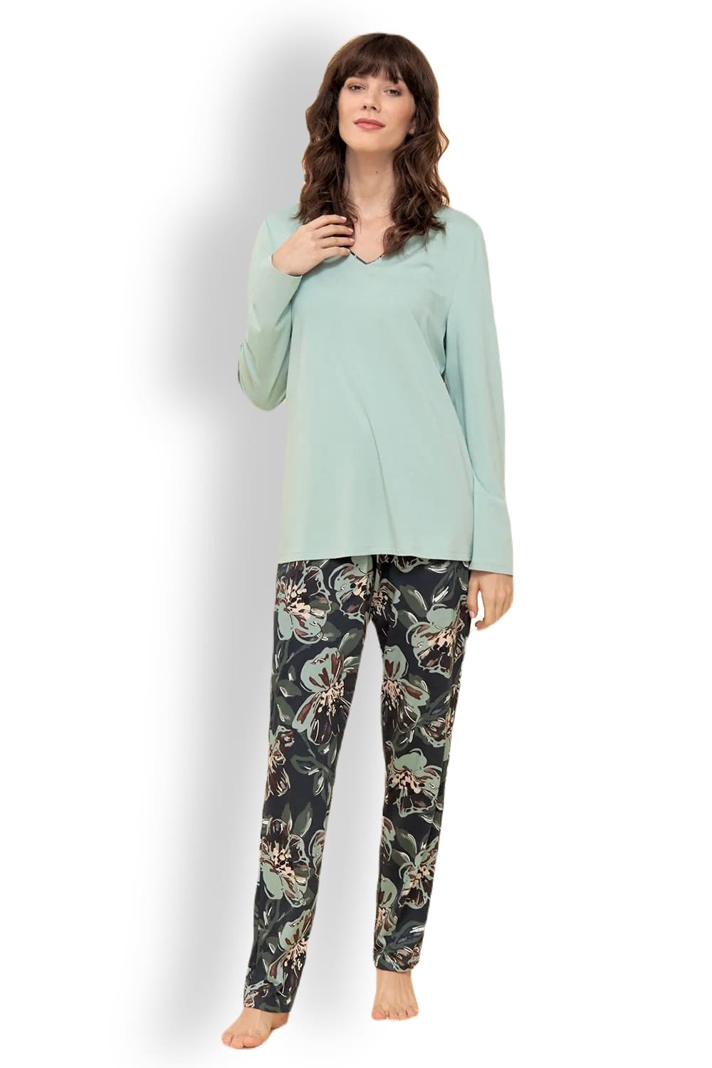 Пижама из мягкого трикотажа с привлекательным принтом на брюках и однотонным верхом Rösch 1223666