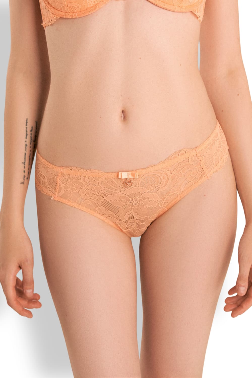 Кружевные тусы стринги Emporio Armani 164652 3R218