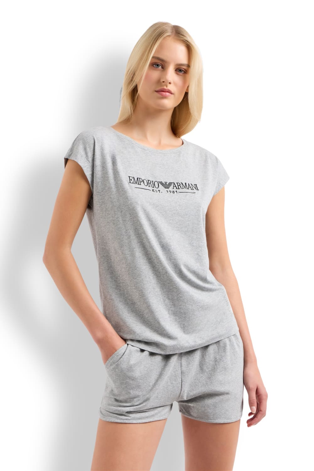 Женский пижамный комплект для отдыха (топ и шорты) Emporio Armani EW000495 AF10881