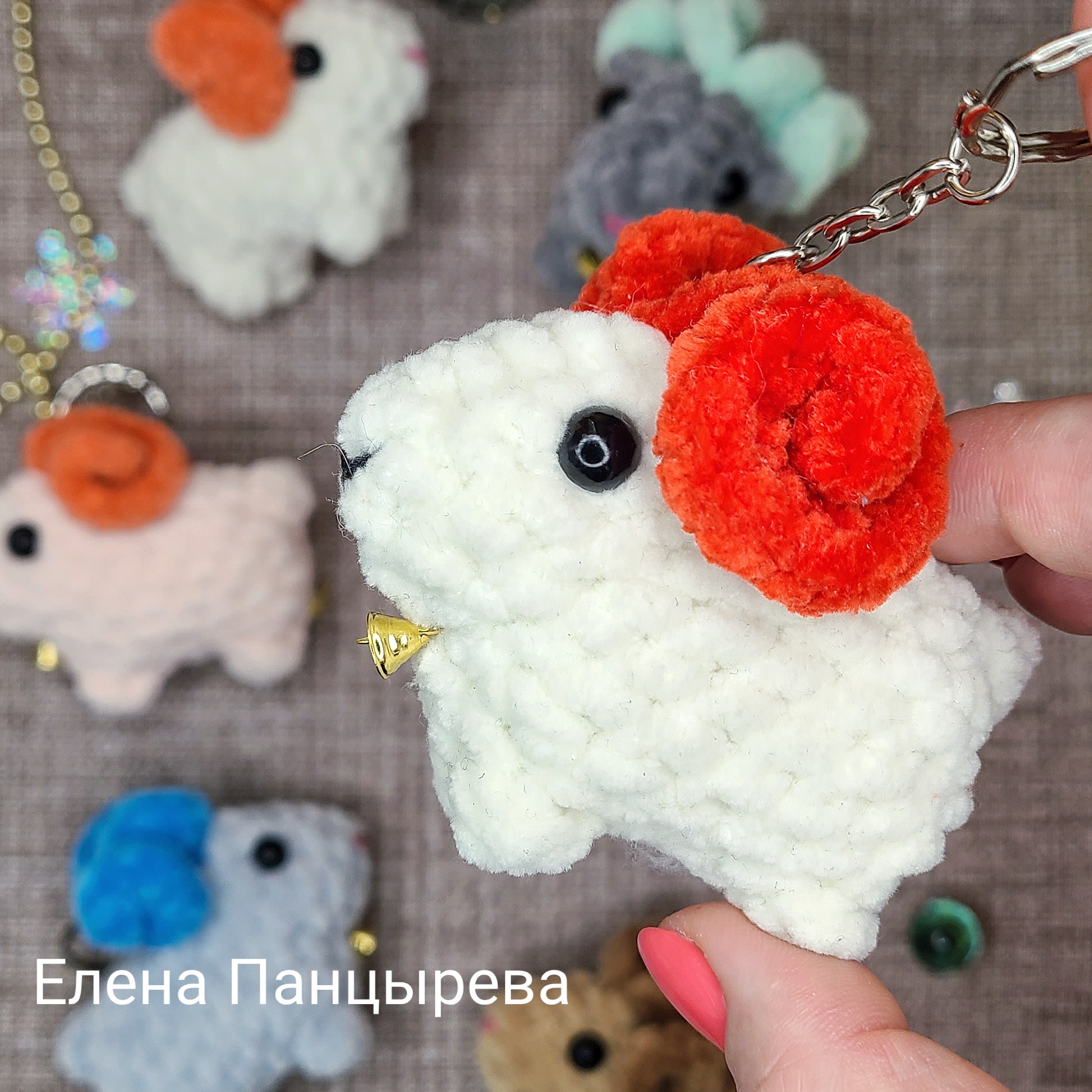 МК Брелок Барашек - цельновязаный баран брелок крючком из плюшевой пряжи,  pdf и полное видео вязания