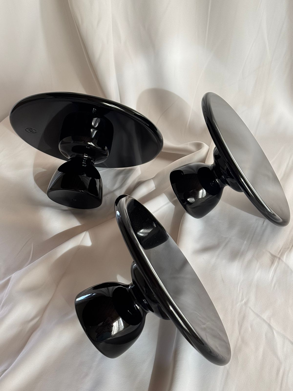 Чёрная тортовница "Black total"