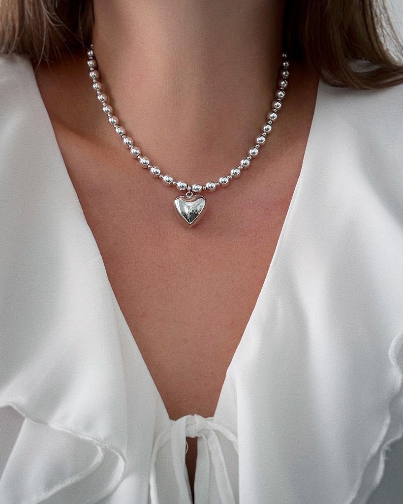 Чокер из гематита с сердцем (родий)
