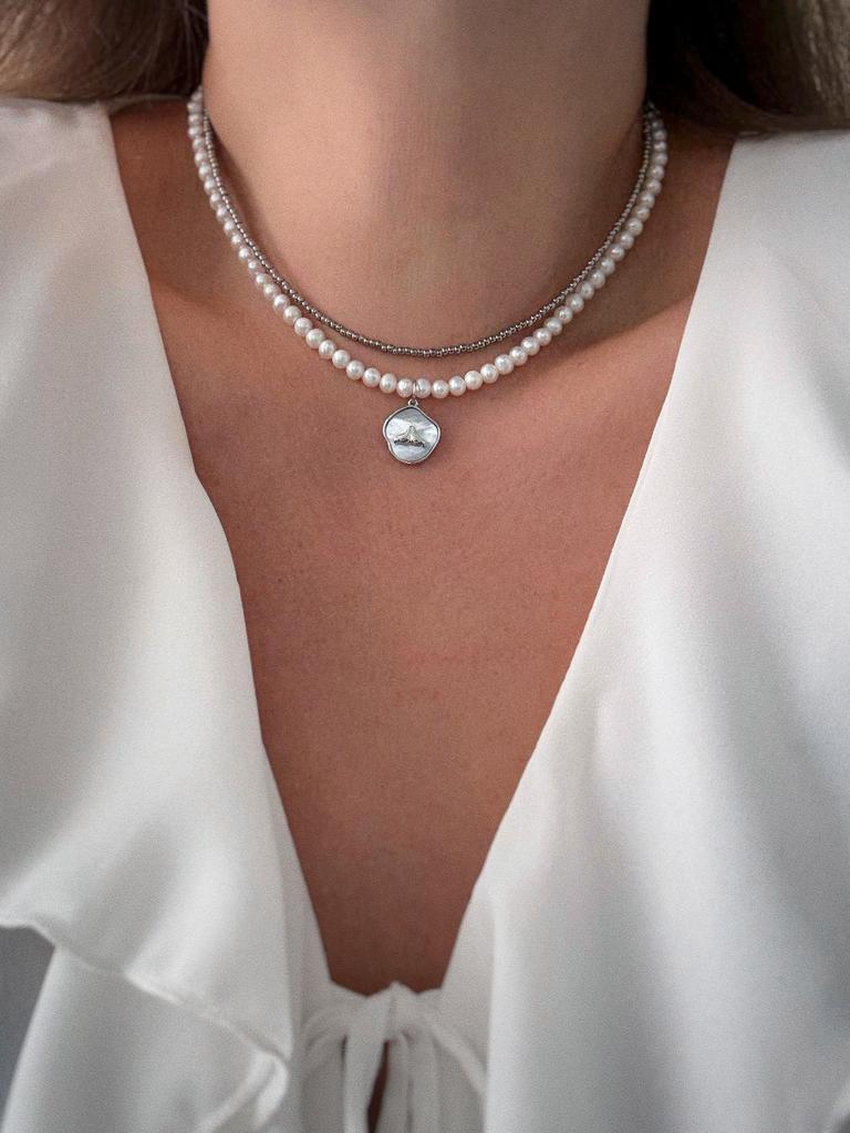 Комплект из двух чокеров (китовый хвостик, родий)