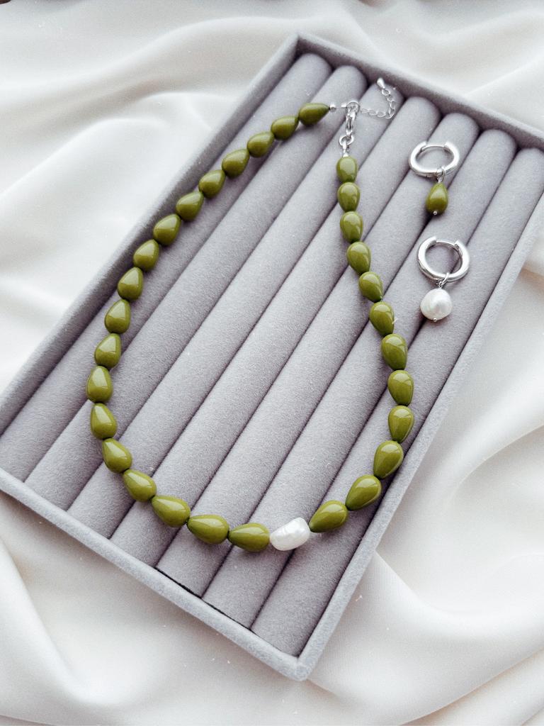 Комплект c оливковыми каплями (родий)