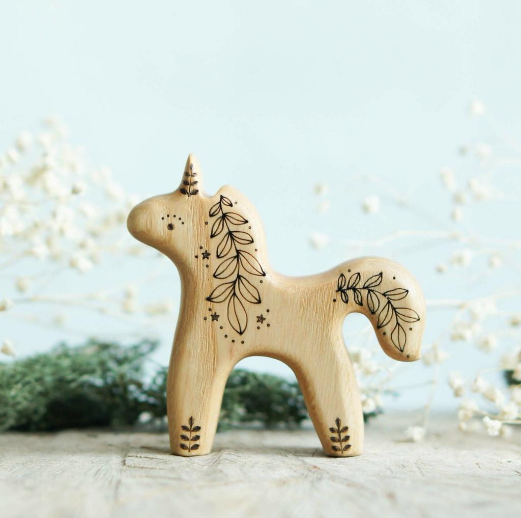 Wooden baby unicorn  look up toy  (natural)