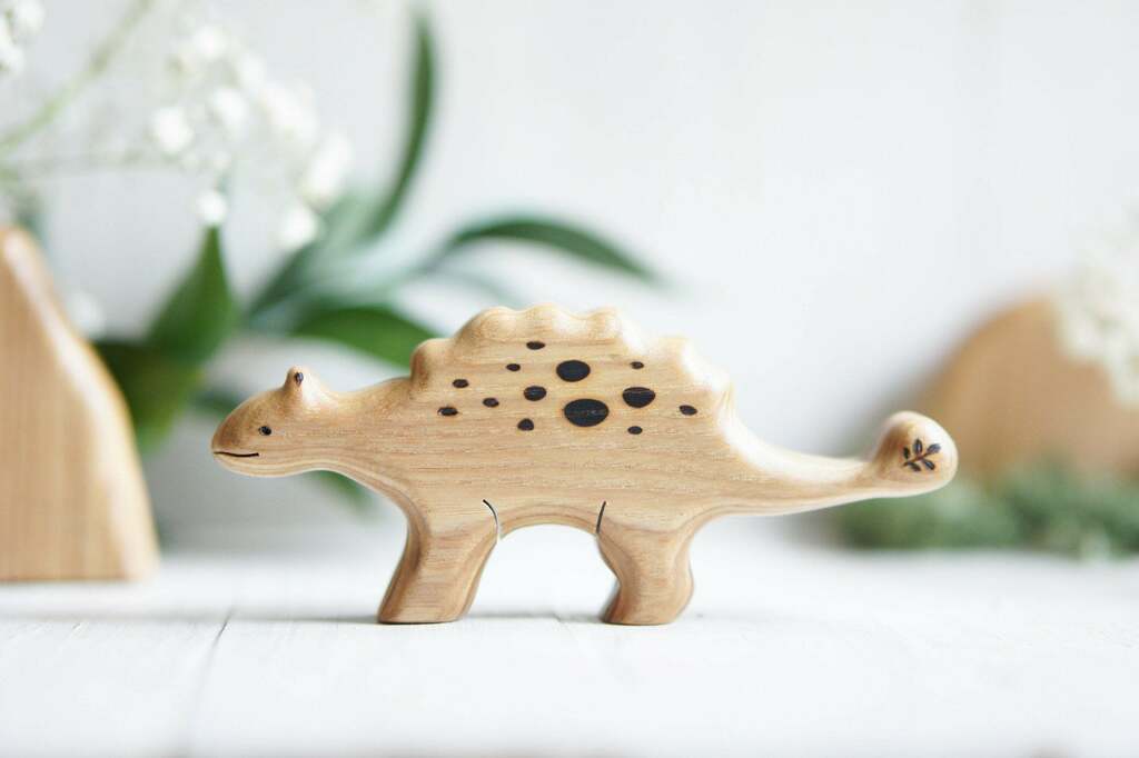 Euoplocephalus dinosaur wooden toy