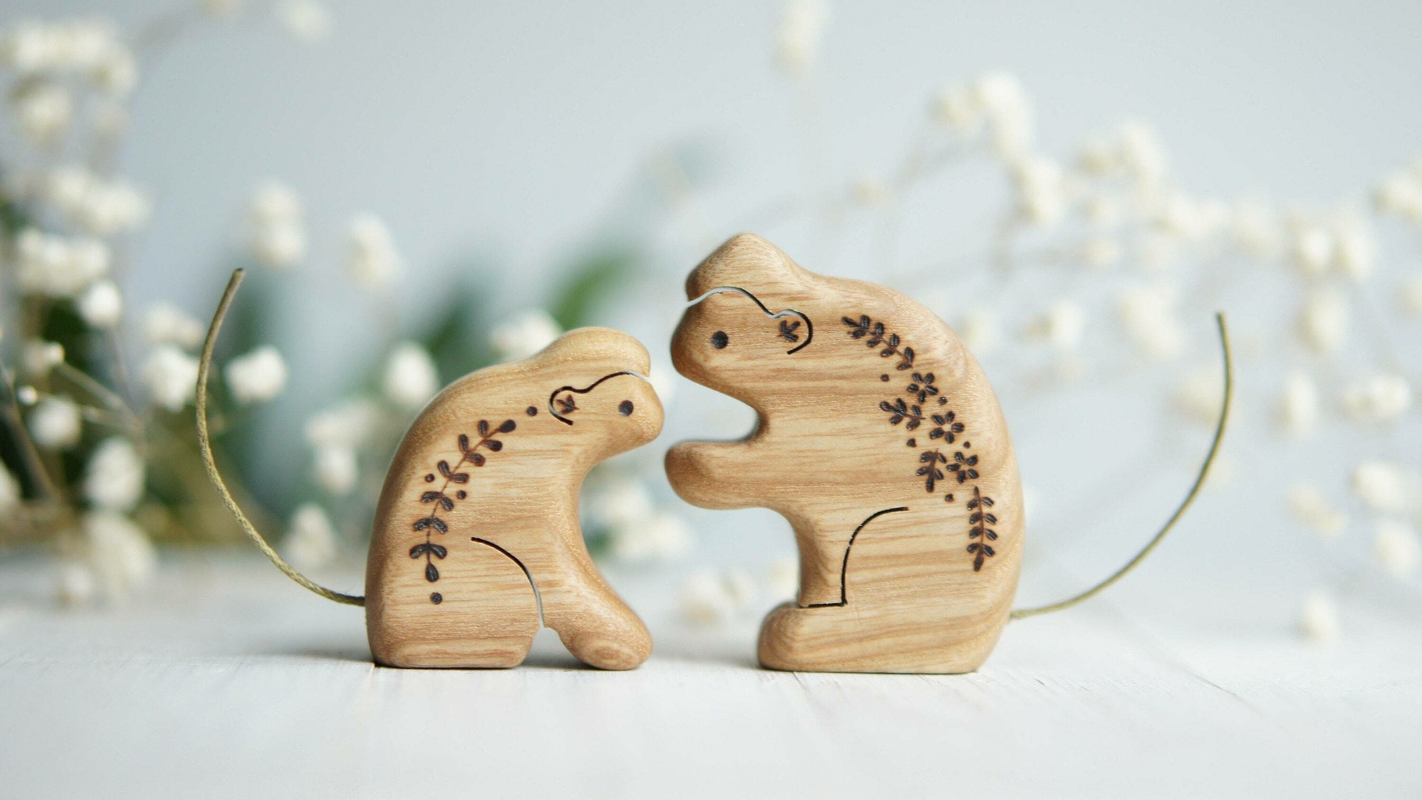 Monkey wooden toy set 2 pieces.