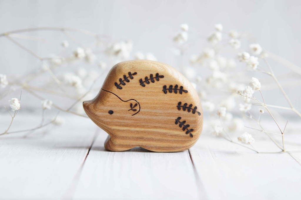 Wooden hedgehog toy (dad)