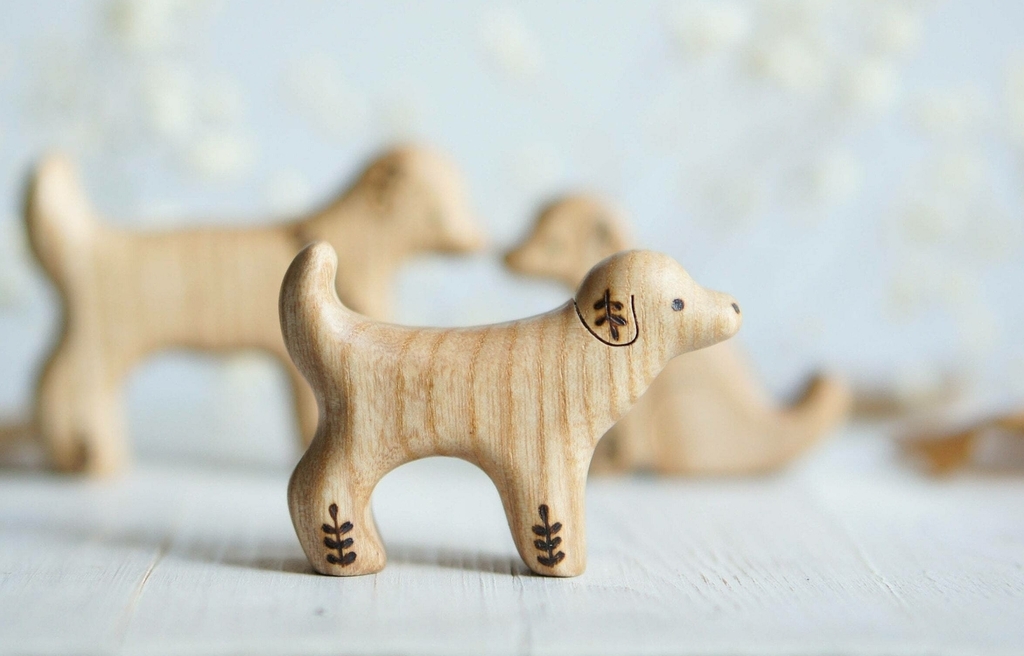 Puppy wooden toy (standing)