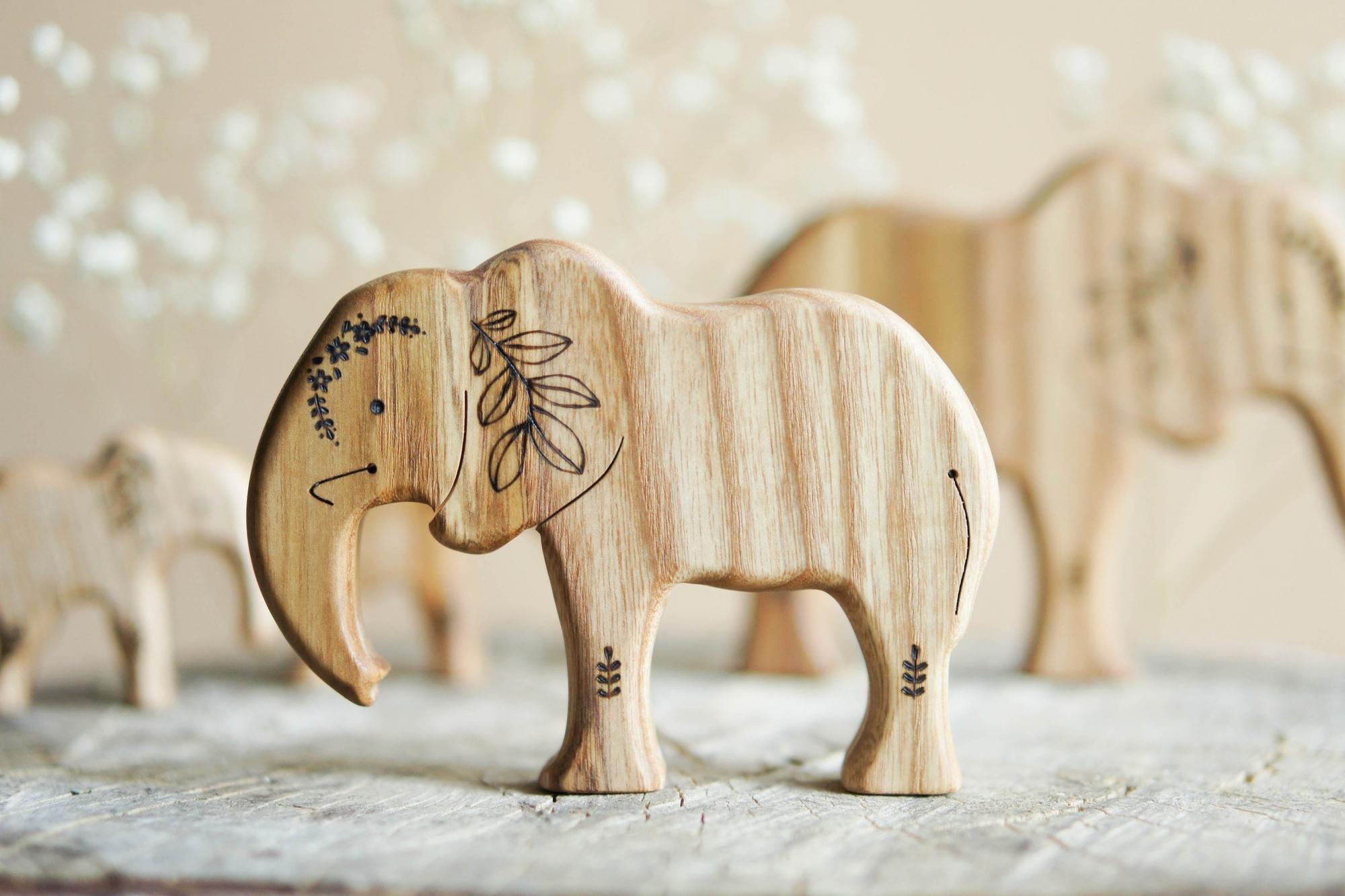 Wooden elephant toy mom
