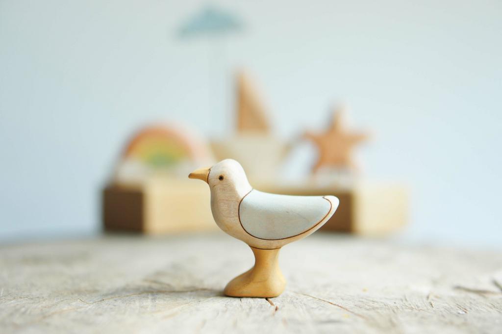 Seagull wooden figurine