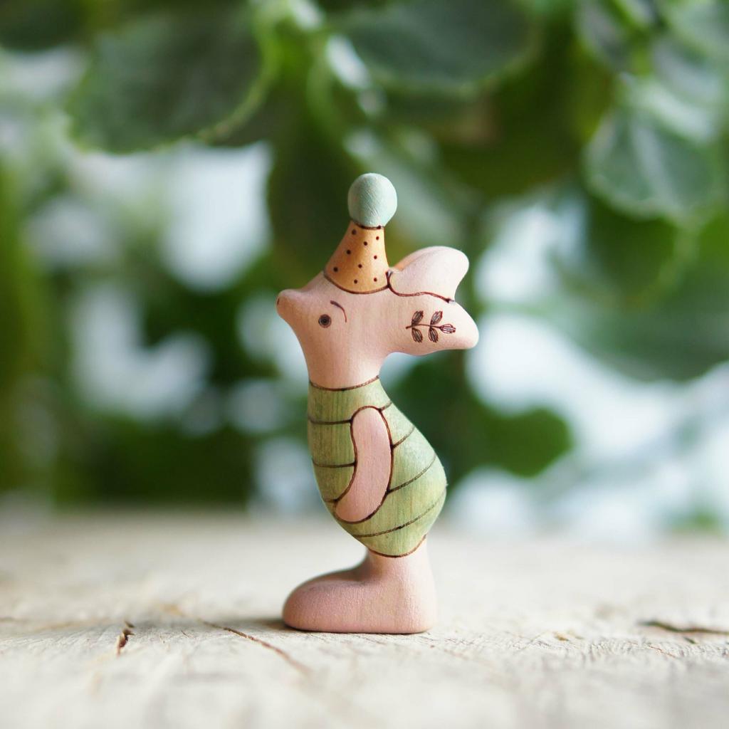 Piglet with party hat