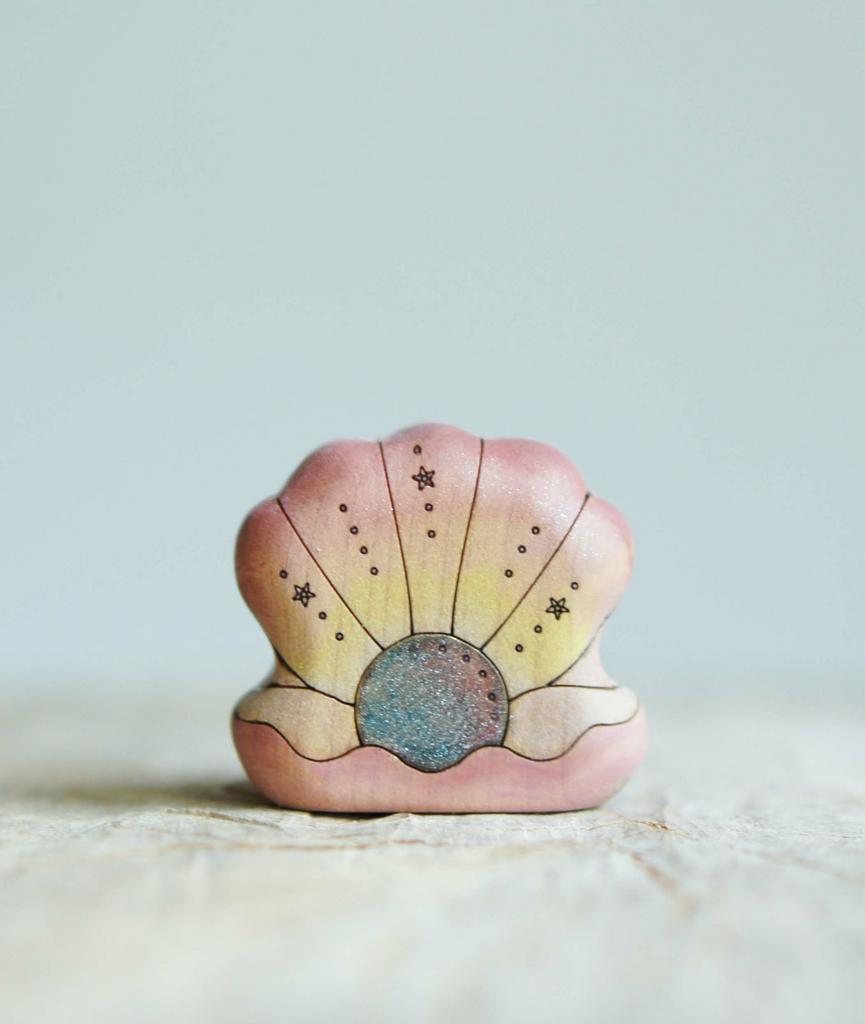 Sea shell with pearl 4 (pink-yellow)