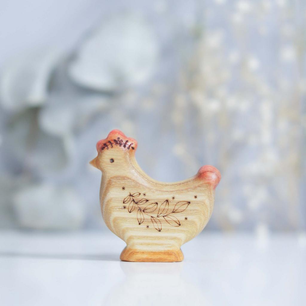 Wooden hen toy standing (color)