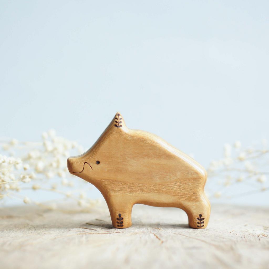 Wooden boar (dad)