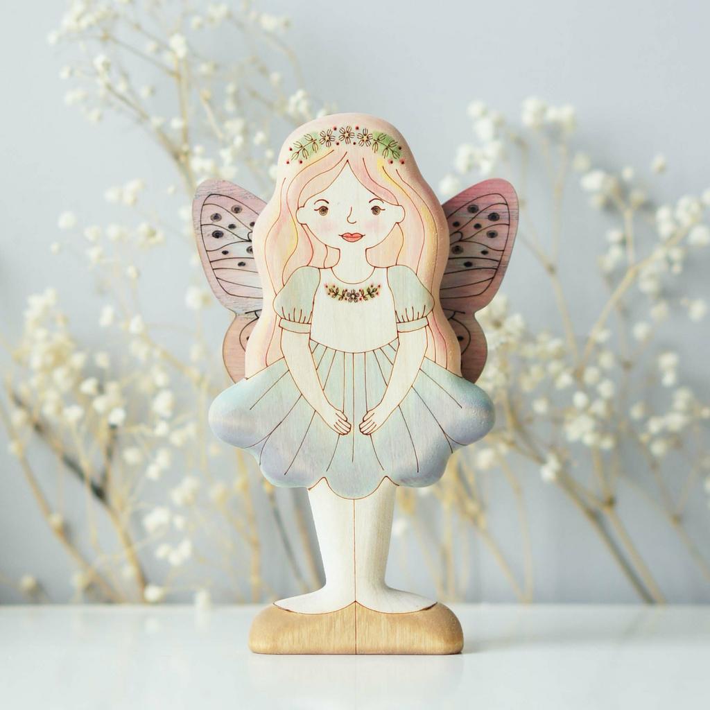 Fairy with wings (pink hair)