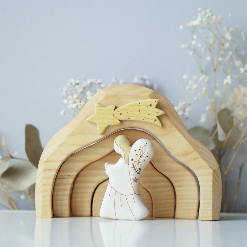 Angel toy painted (with sparkle)