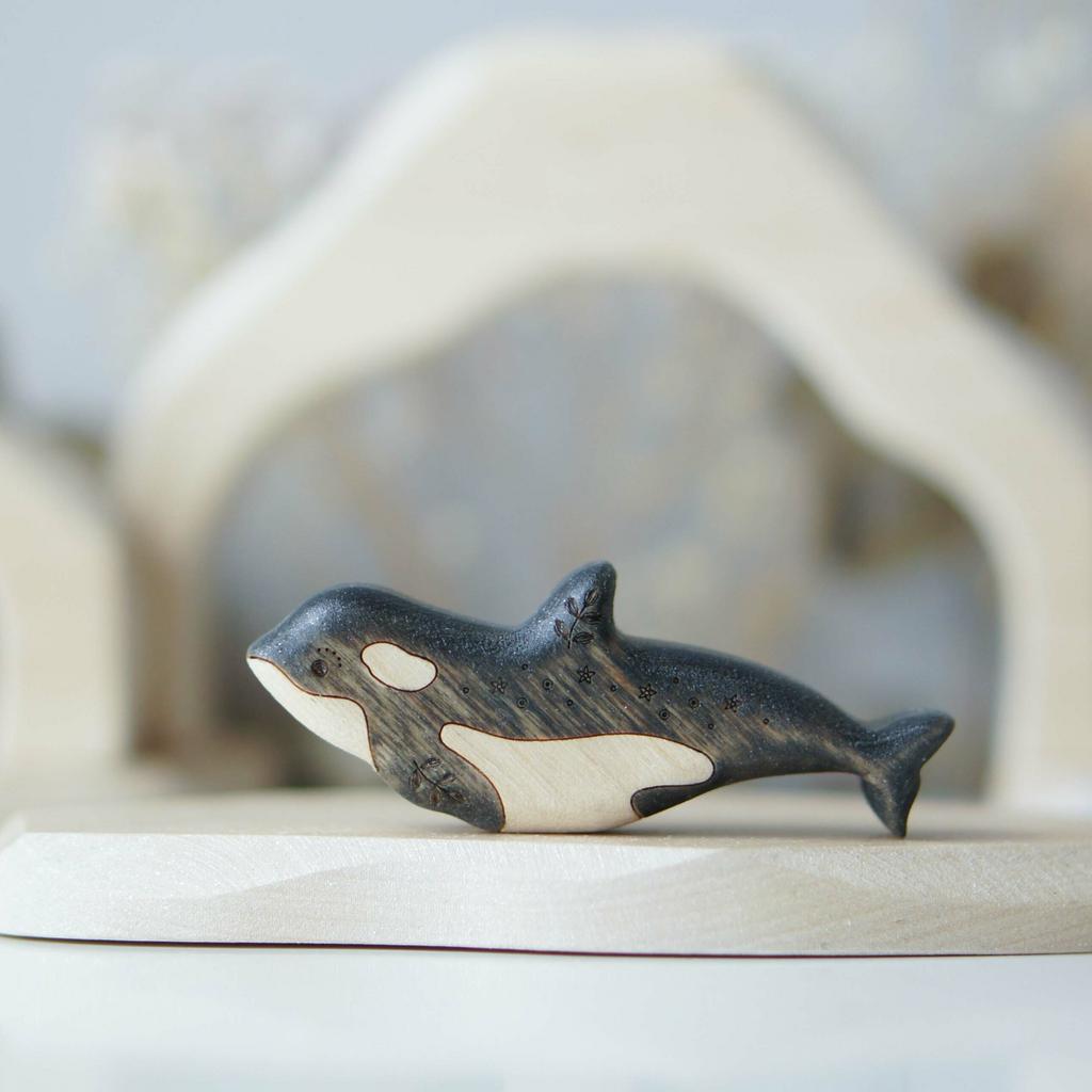 Orca baby toy medium (painted)  (with sparkle)
