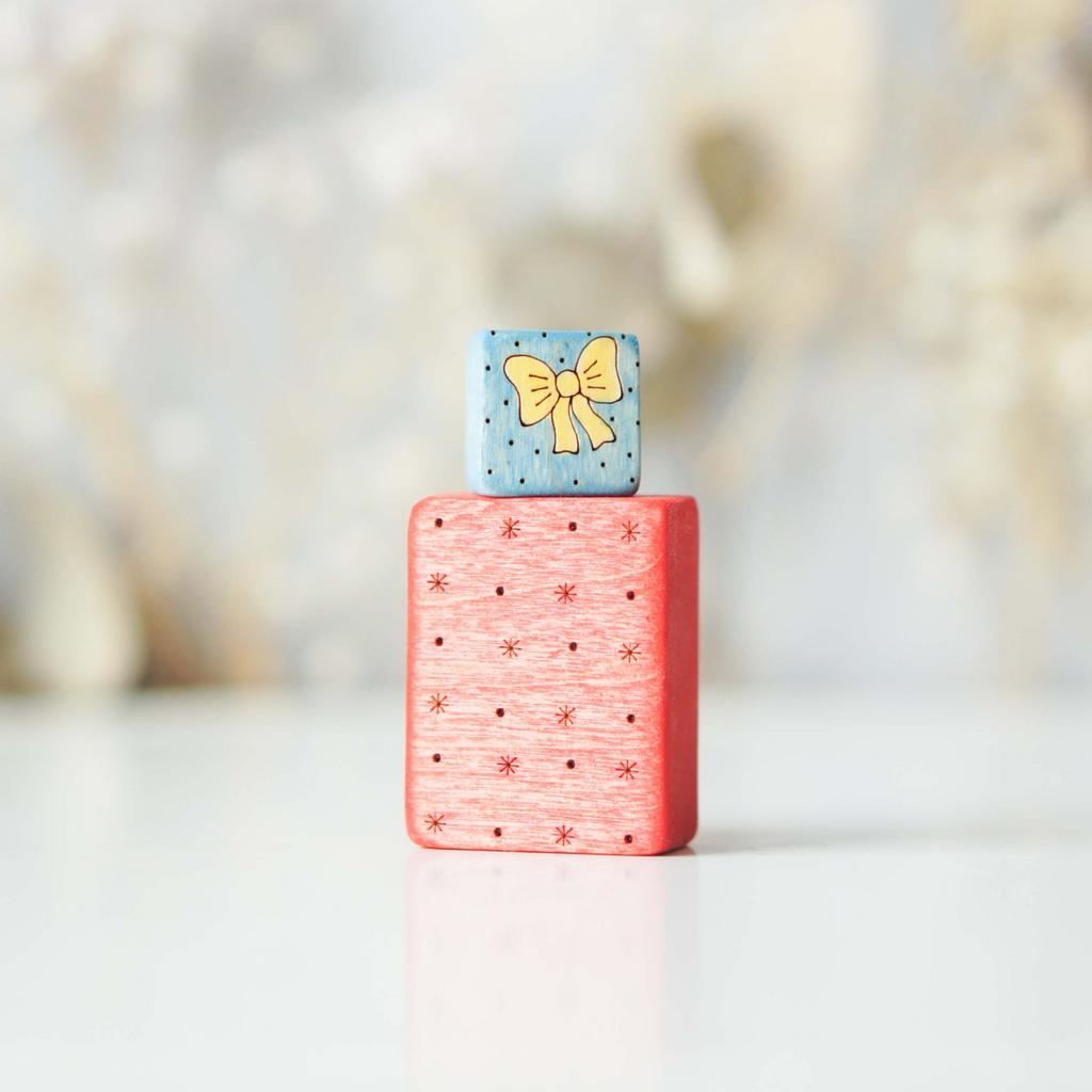 Presents toy  (red large) set 2 pcs (with sparkle)