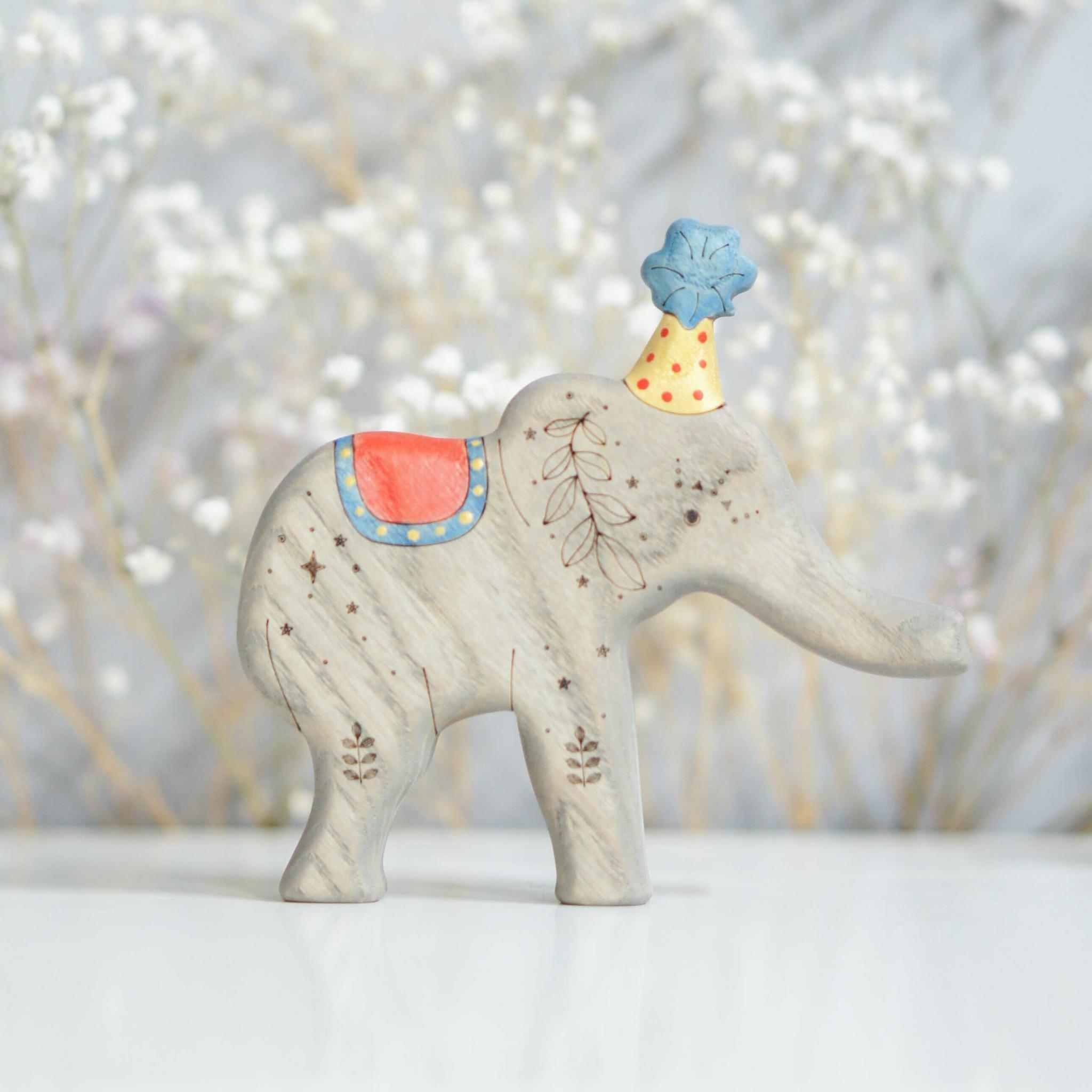 Rainbow ornament for waldorf ring