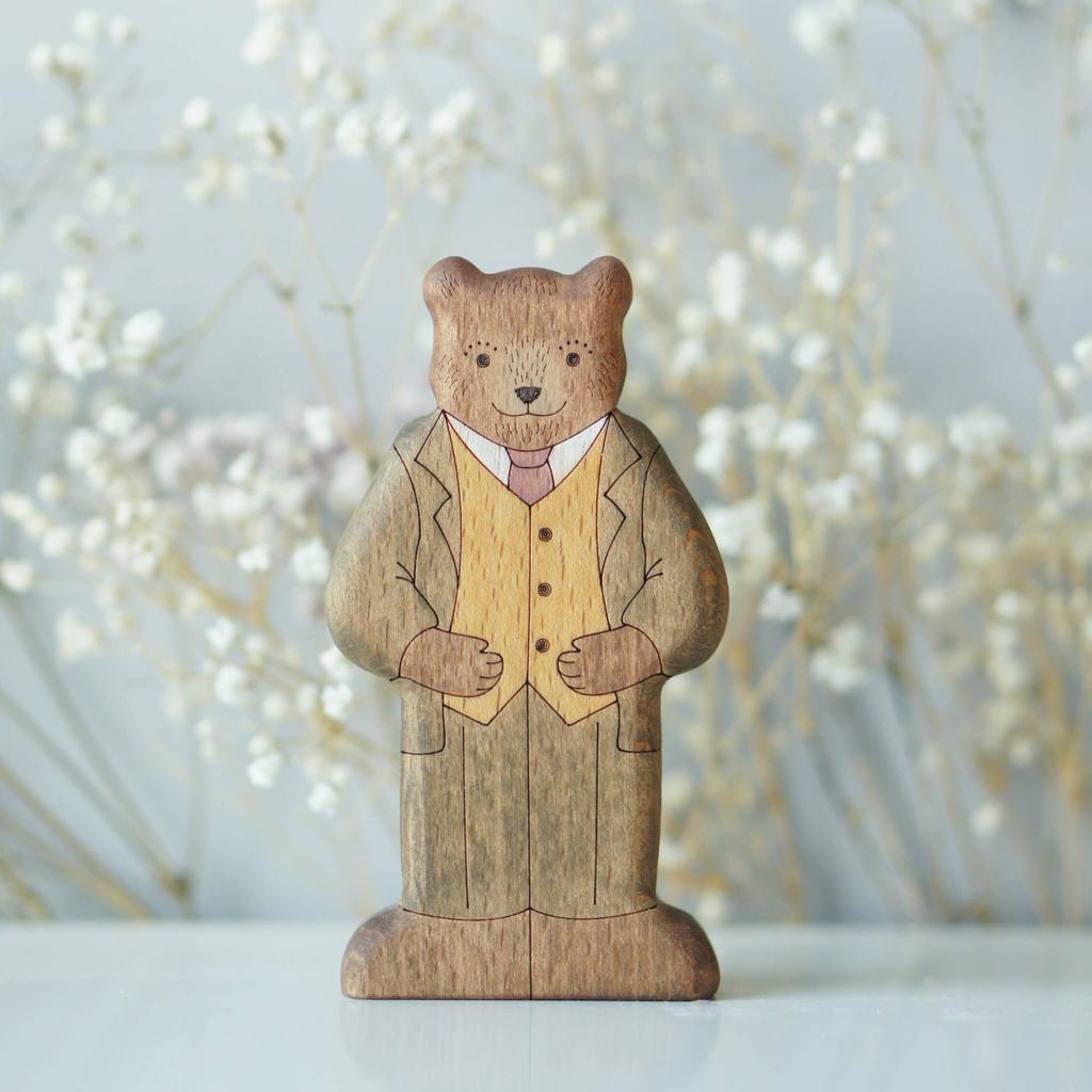 Dad Bear (in a suit)