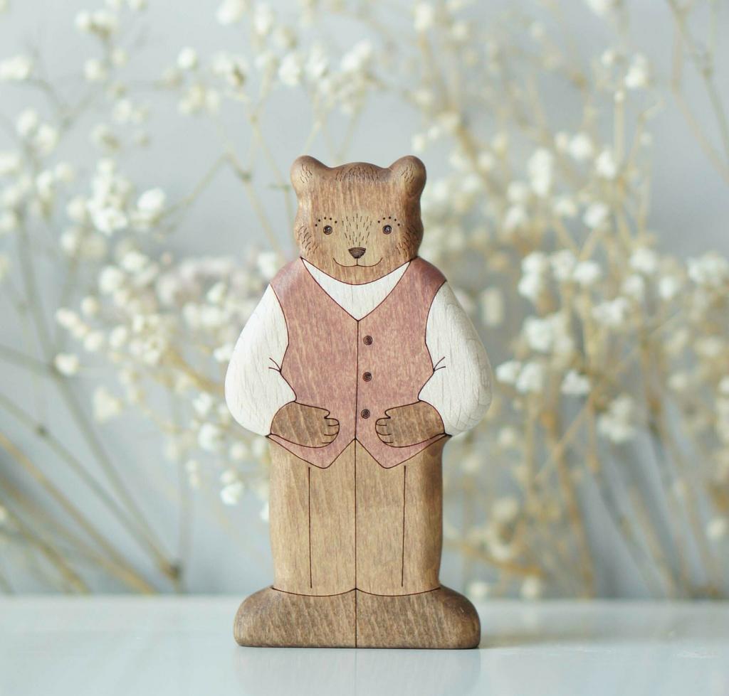 Dad Bear (in a vest)