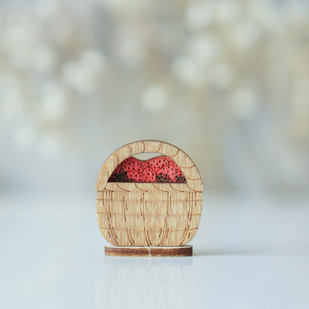 Basket with strawberries