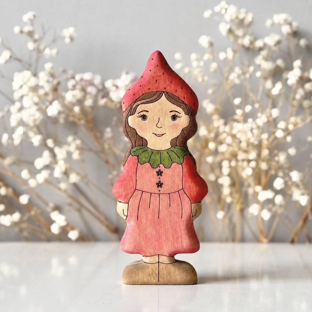 Girl (strawberry) brunette (light skin)