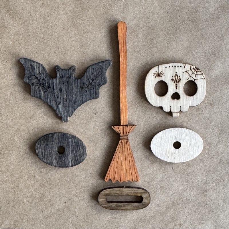 Set: bat, broom, skull (with sparkle)