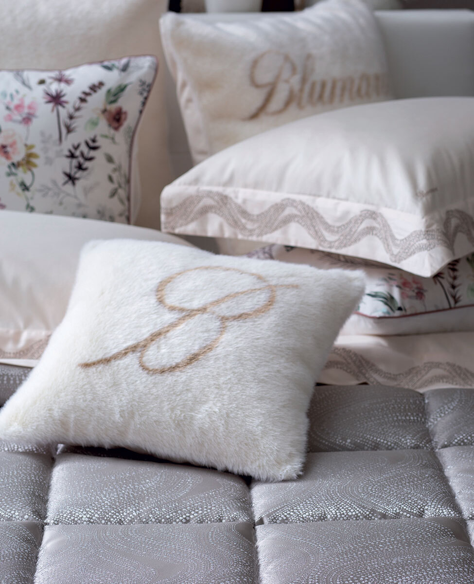 Подушка декоративная Сэйнт Мориц (St. Moritz) 42х42см, бренд: Блюмарин (Blumarine)