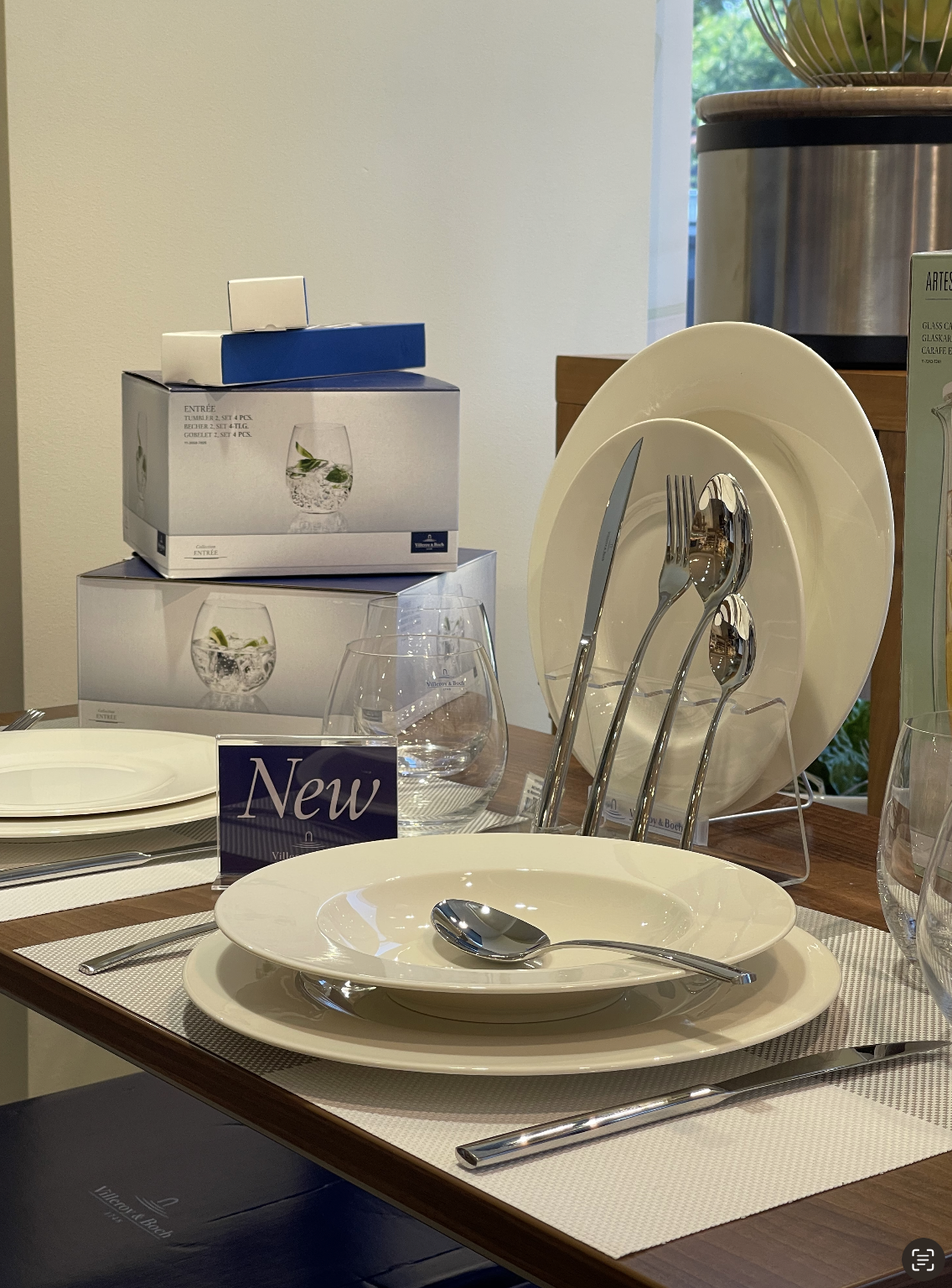 Набор посуды: фарфор, стекло, столовые приборы (36 предметов) Wonderful World White by Villeroy&Boch