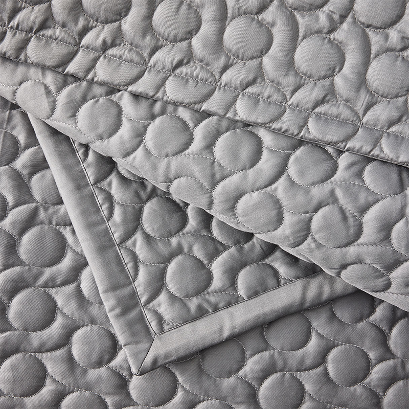 Стеганое покрывало Поэзи (Poesie) из хлопкового сатина, цвет: серый, бренд: Александр Тюрпо (Alexandre Turpault)