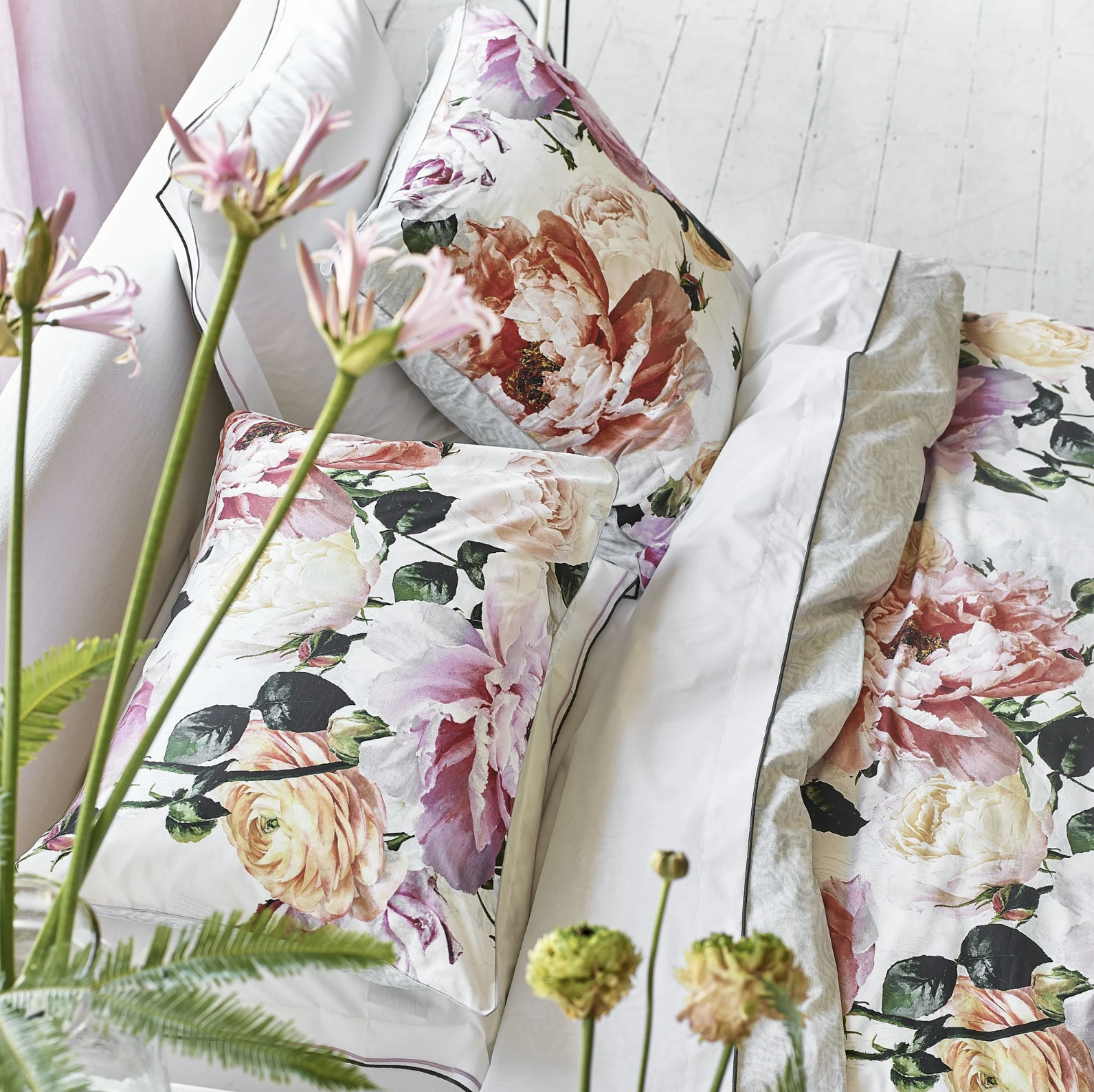 Постельное белье двуспальное Туранжель Пион (Tourangelle Peony), бренд: Дизайнес Гилд / Designers Guild