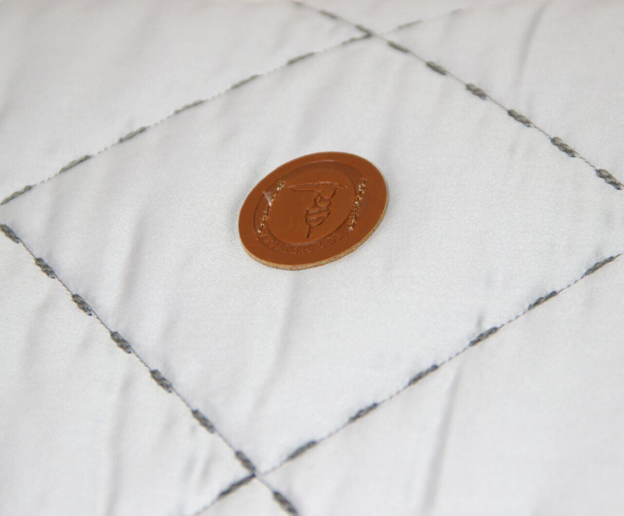 Покрывало Сиам лайн (Seam Line) 270X260см серое, бренд: Труссарди (Trussardi)