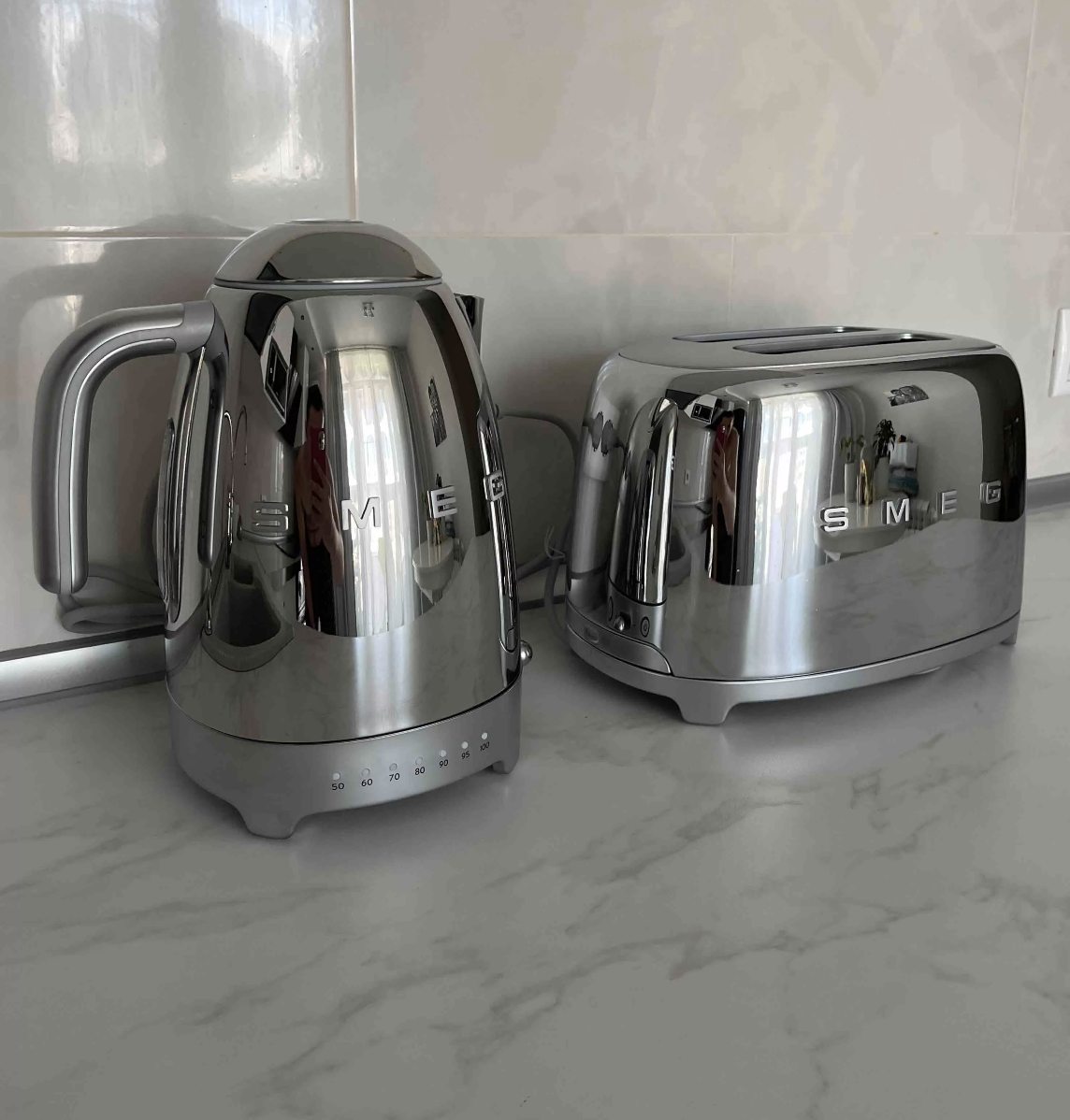 SMEG Чайник электрический с регулируемой температурой, полированная сталь