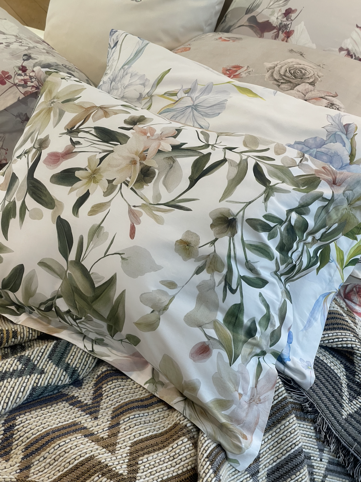 Постельное белье двухспальное Клематис (Clematis), бренд: Мирабелло (Mirabello)