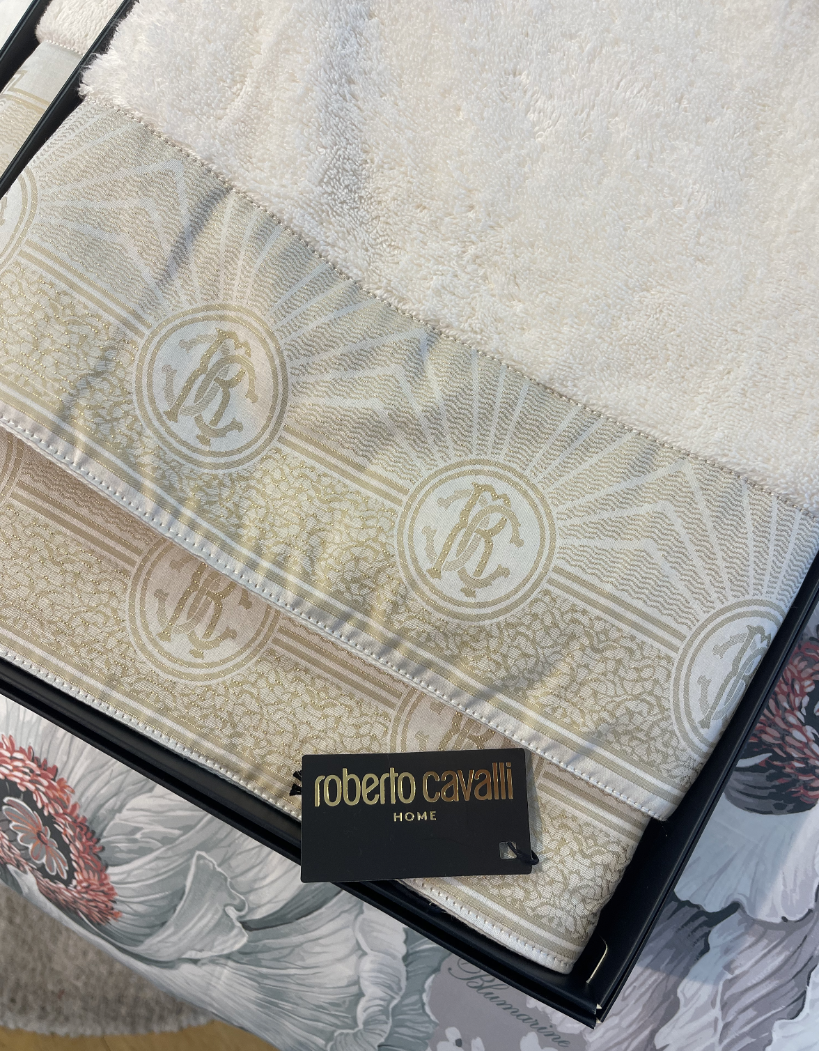 Полотенце Роял Голд (Royal Gold), 100*150см, бренд: Роберто Кавалли (Roberto Cavalli)