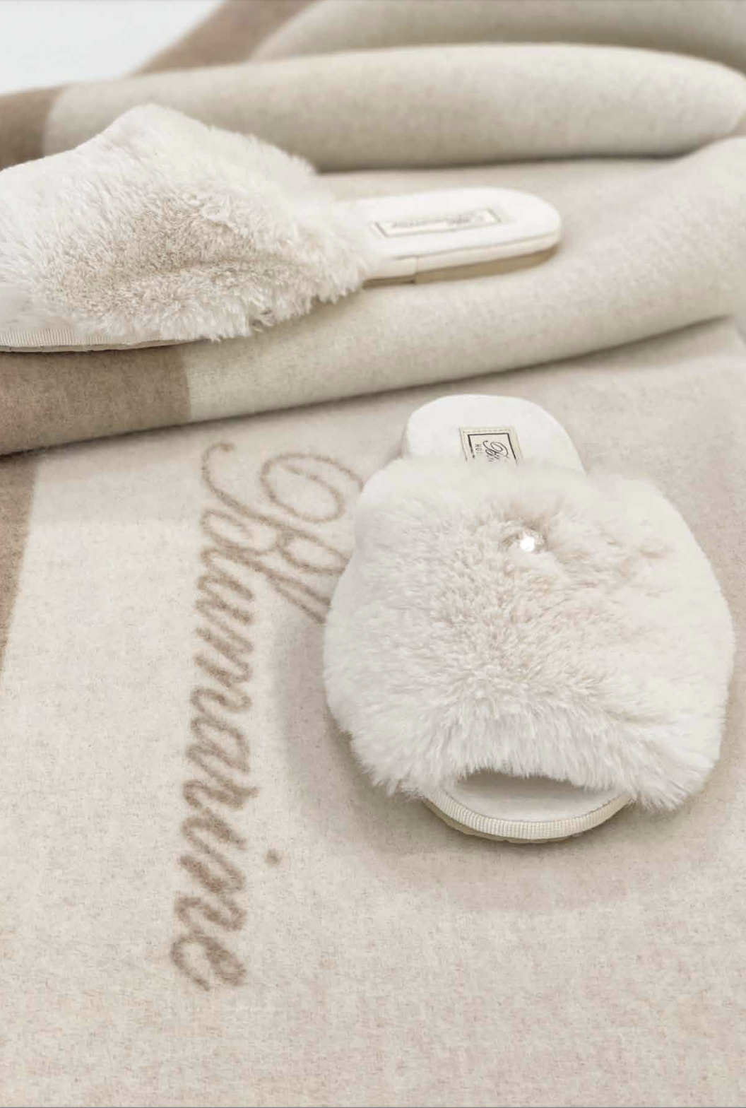 Домашние меховые тапочки Нью Бланка (New Blanca), бренд: Блюмарин (Blumarine)