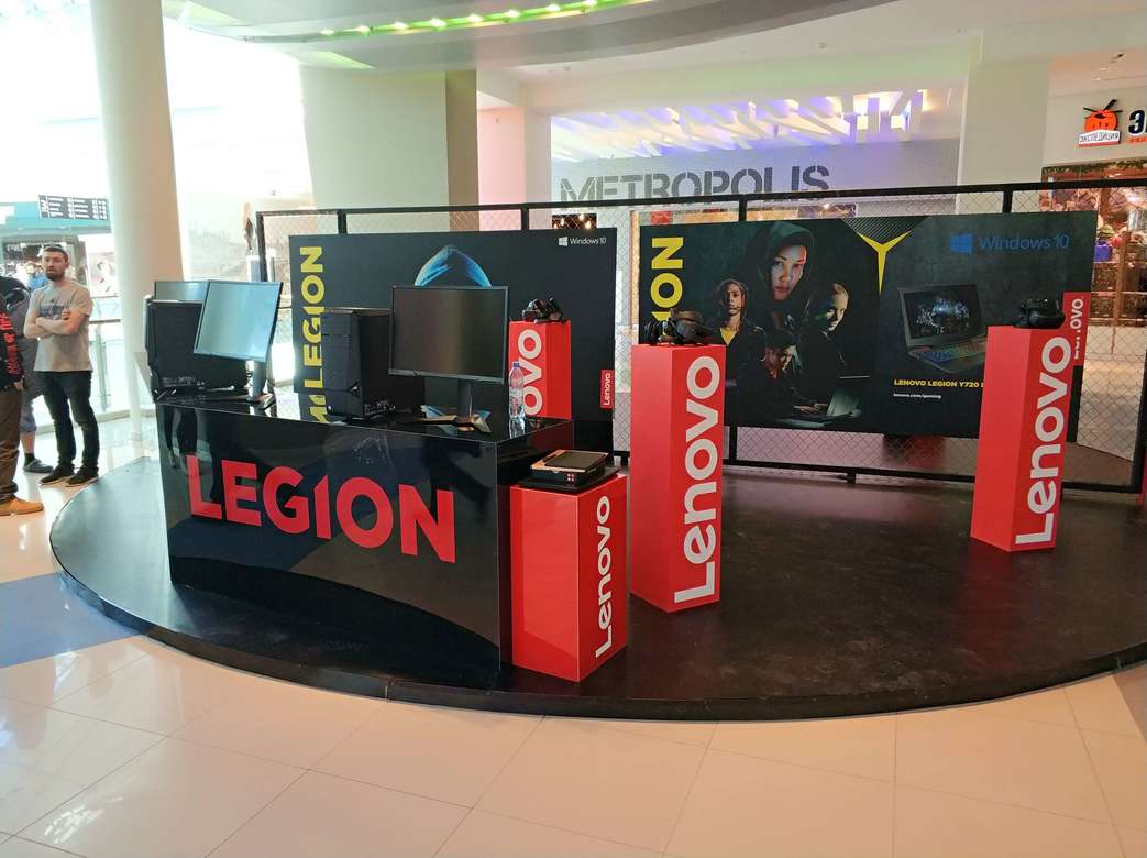 LENOVO / AROUND SPORT AND MARKETING / ПРОМО СТОЙКИ В ТОРГОВЫХ ЦЕНТРАХ