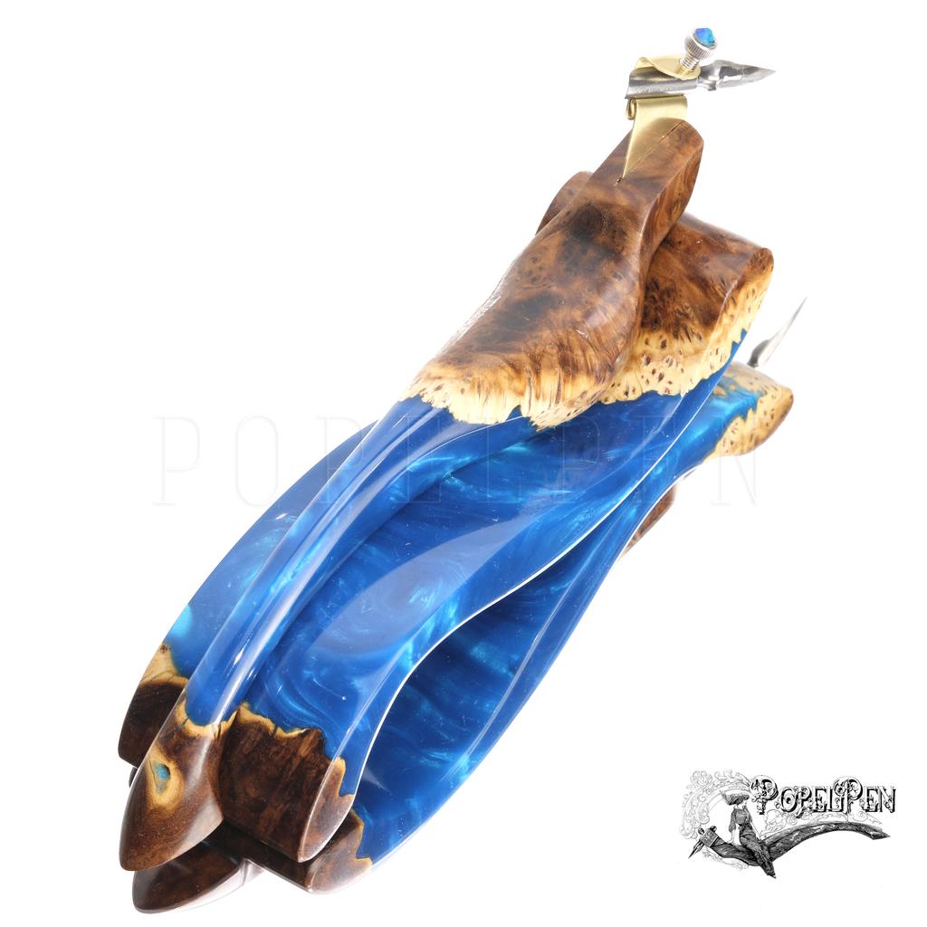 Obliquepenholder  "Blue Lagoon" with stand