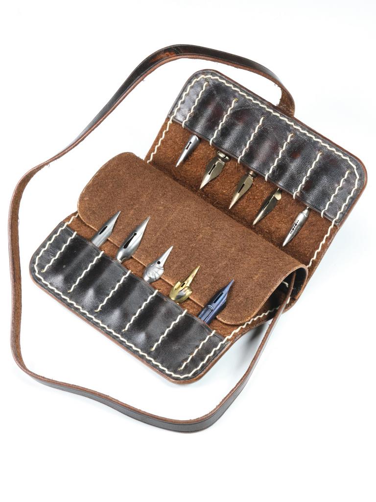 chehol-dlya-periev-koja-krast-corten-steel