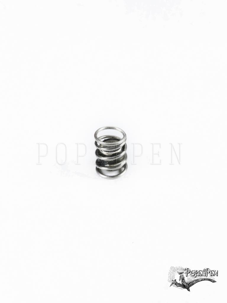 незаменимый аксессуар для каллиграфов — съемный магнитный накопитель. Забудьте о бесконечном макании пера! Пружинный держатель обеспечивает равномерную подачу чернил, предотвращает кляксы и позволяет писать в разы дольше с одного набора туши.