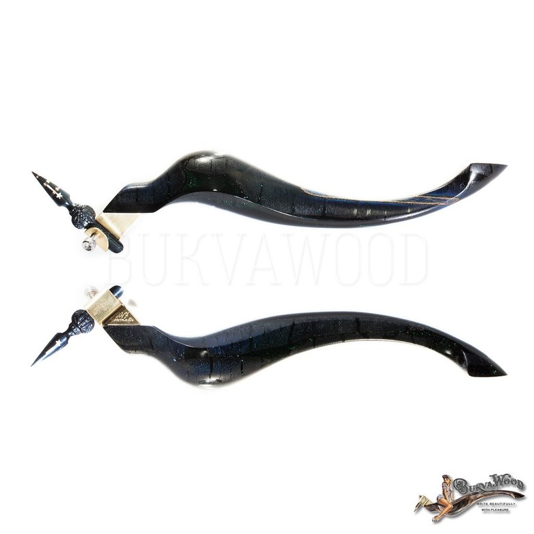 Obliquepenholder Blue-Green Lizard