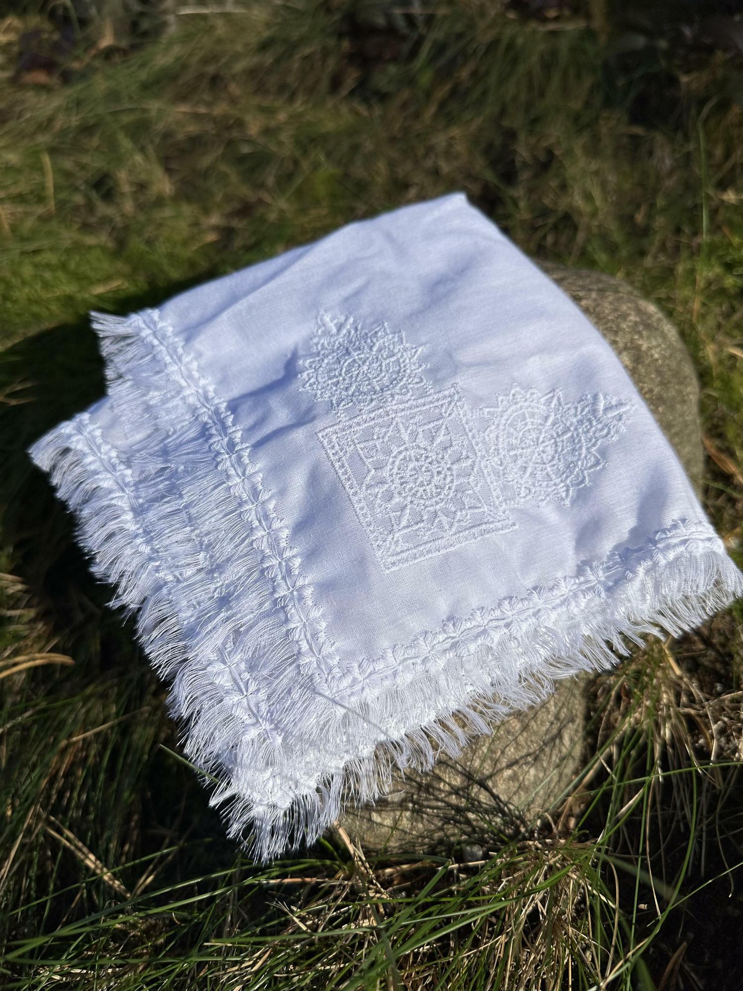 Батистовый платок