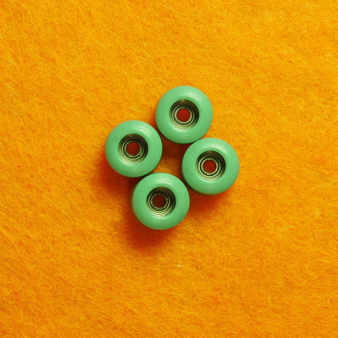 " EMERALD PRINCE " - goth wheels / mini Classics shape / 95A